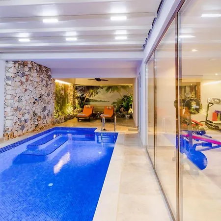 Villa 4 Bedroom Luxury -water Slide, Indoor Pool, Sauna *