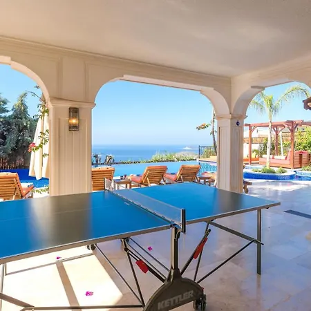Villa 4 Bedroom Luxury -water Slide, Indoor Pool, Sauna