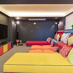 4 Bedroom Luxury -water Slide, Indoor Pool, Sauna