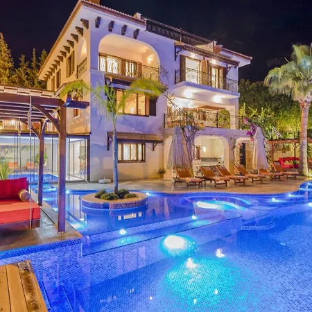 ヴィラ 4 Bedroom Luxury -water Slide, Indoor Pool, Sauna カルカン