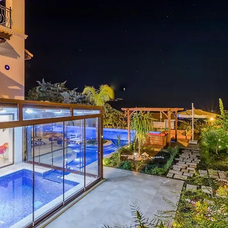 4 Bedroom Luxury -water Slide, Indoor Pool, Sauna *