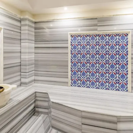 4 Bedroom Luxury 1210 *