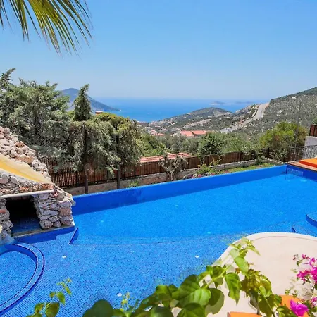 4 Bedroom Luxury 1210 Villa Kalkan