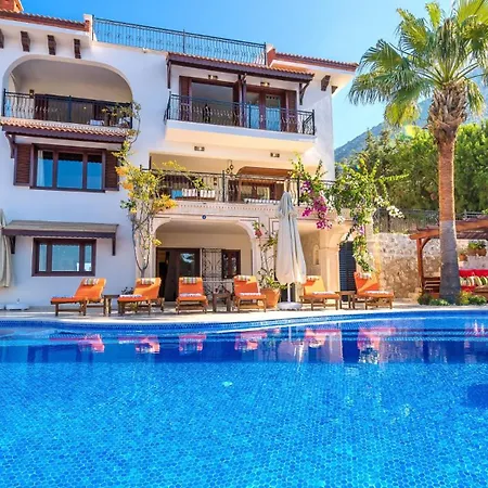 4 Bedroom Luxury -water Slide, Indoor Pool, Sauna Villa