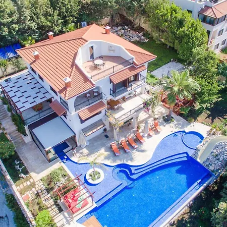 ヴィラ 4 Bedroom Luxury -water Slide, Indoor Pool, Sauna