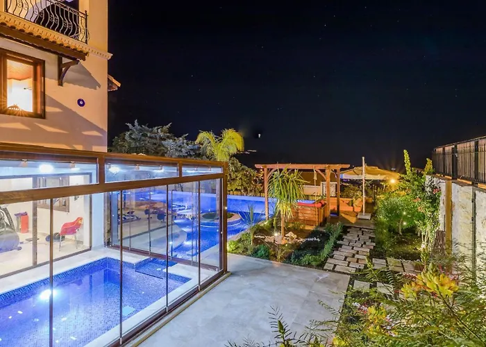 4 Bedroom Luxury -water Slide, Indoor Pool, Sauna *