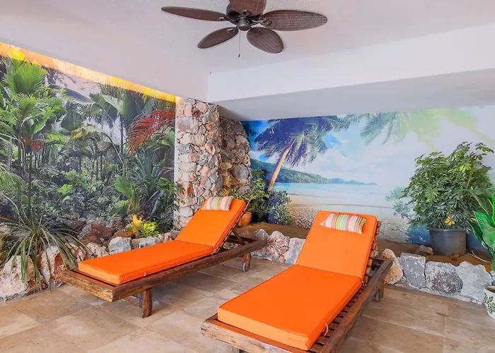 4 Bedroom Luxury -water Slide, Indoor Pool, Sauna