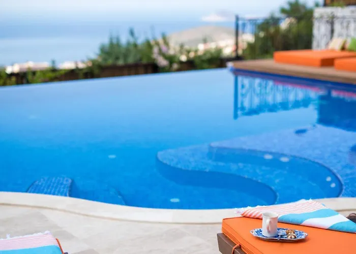4 Bedroom Luxury -water Slide, Indoor Pool, Sauna *