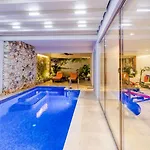 빌라 4 Bedroom Luxury -water Slide, Indoor Pool, Sauna *